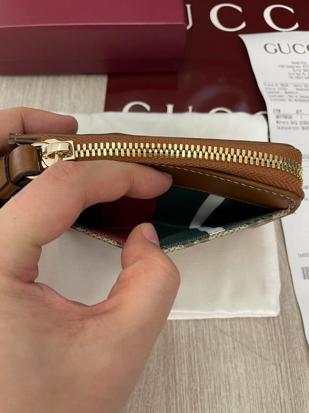 Gucci Beige GG Supreme Canvas Zip Card Case with Brown Leather Trim - Picture 8 of 12
